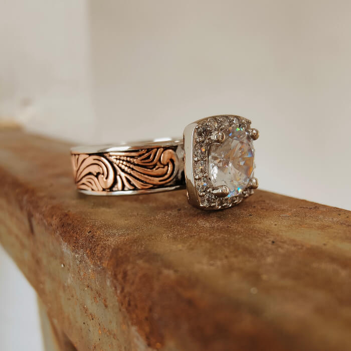 Western Engraved Round Cut Rose Gold  Engagement Ring with Diamond Halo