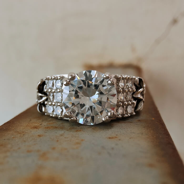 Lily Flower Classic Round Cut Western Wedding Ring