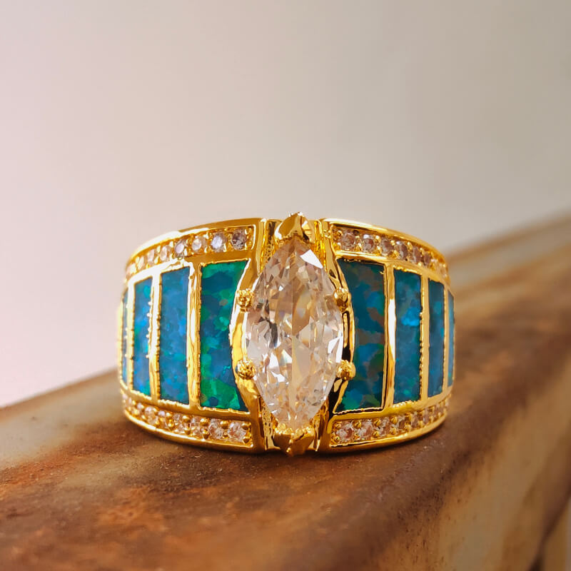 Luxury 18K Gold Opal Engagement Ring