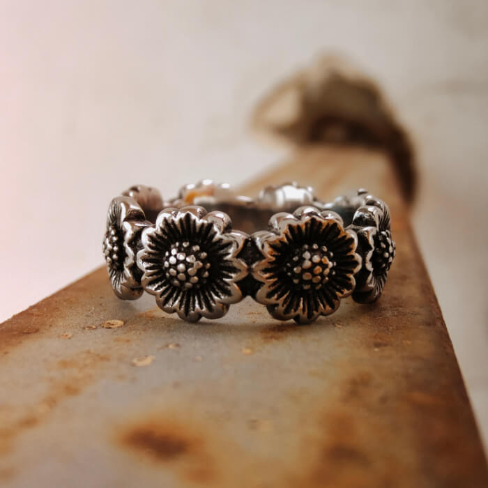 Women Flower Steel Western Retro Plant Band Ring