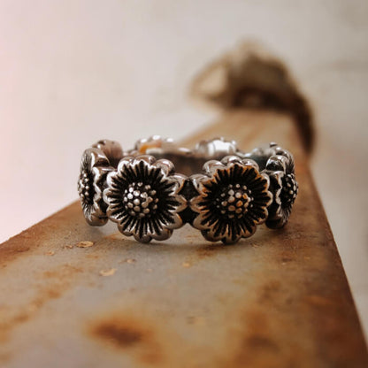 Women Flower Steel Western Retro Plant Band Ring