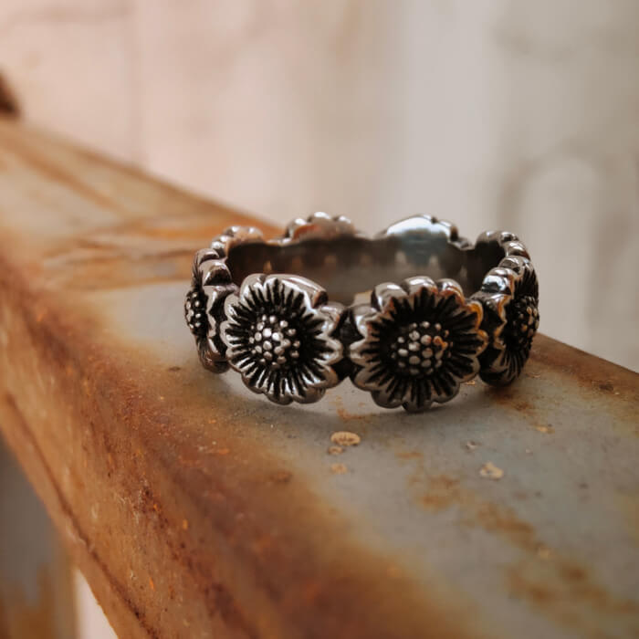 Women Flower Steel Western Retro Plant Band Ring