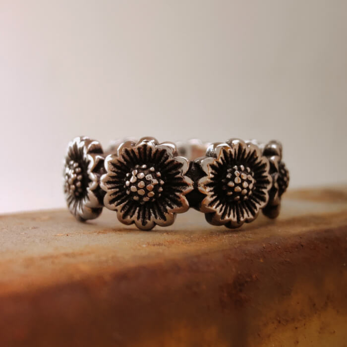 Women Flower Steel Western Retro Plant Band Ring