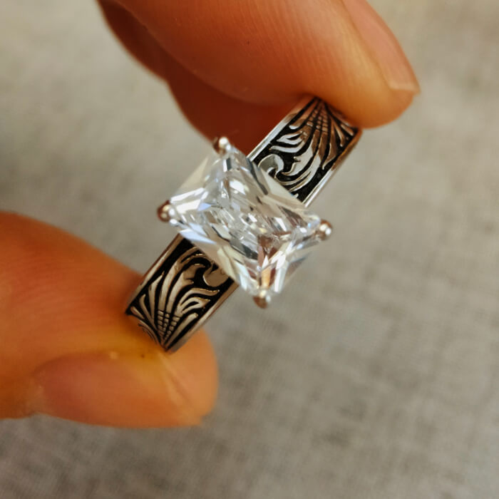 Western Emerald Zircon Engraved Women Engagement Ring