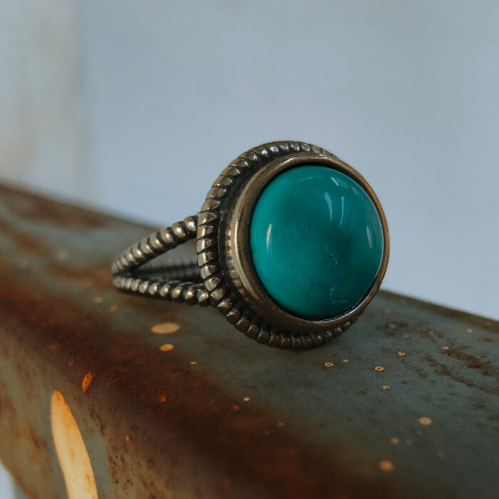 Women Western Round Turquoise Ring
