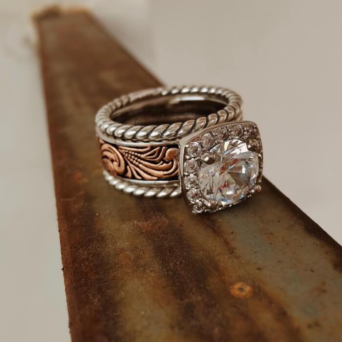 Engraved Round Diamond Rose Gold  Western Wedding Ring Sets