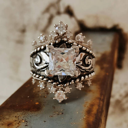 3PC Crown Ring Set – Square Cut Engagement Ring with Vintage Western Detailing