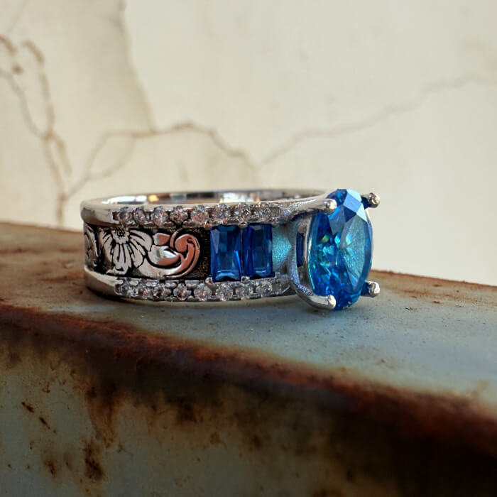 Western Symbol Oval Sapphire Diamond Engraved Wedding Rings