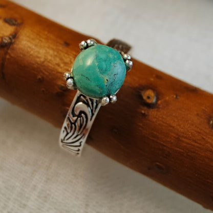 Women Flower Engraved Round Turquoise Western Ring