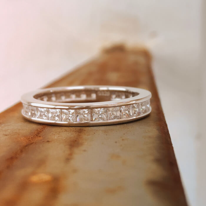 Women Stering Silver Vintage Square Diamond Inlay Stacker