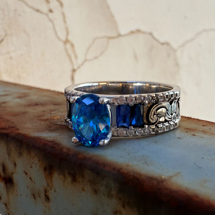 Western Symbol Oval Sapphire Diamond Engraved Wedding Rings