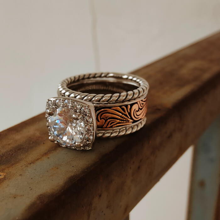 Engraved Round Diamond Rose Gold  Western Wedding Ring Sets